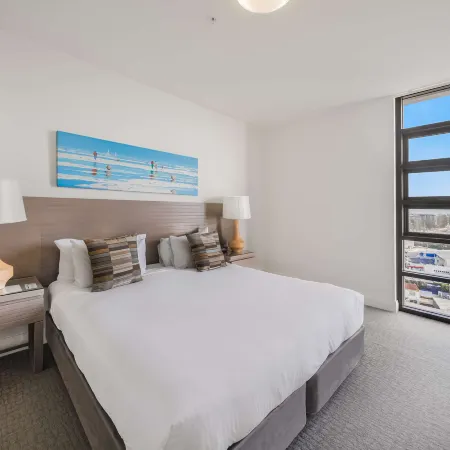 Oaks Redcliffe Mon Komo Suites