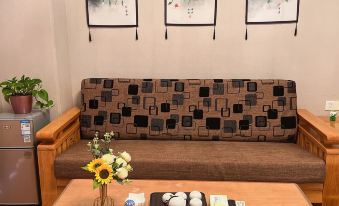 Xiaoshiguang Projection Homestay (Shangye Road)