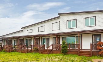 Namhae Uyeongwa Inyeon Pension Uyeon