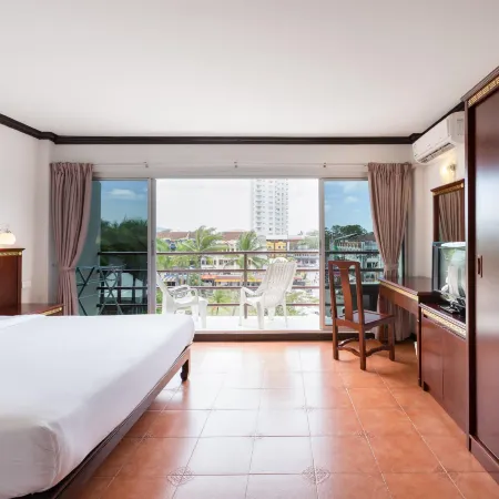 Hotel de Karon