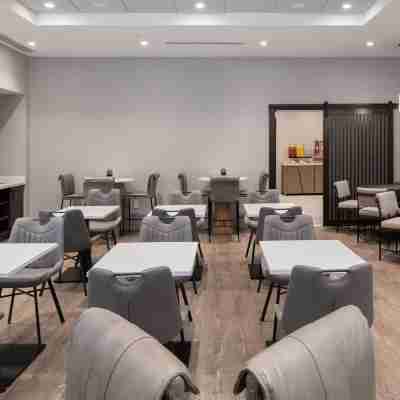 TownePlace Suites Framingham Dining/Meeting Rooms