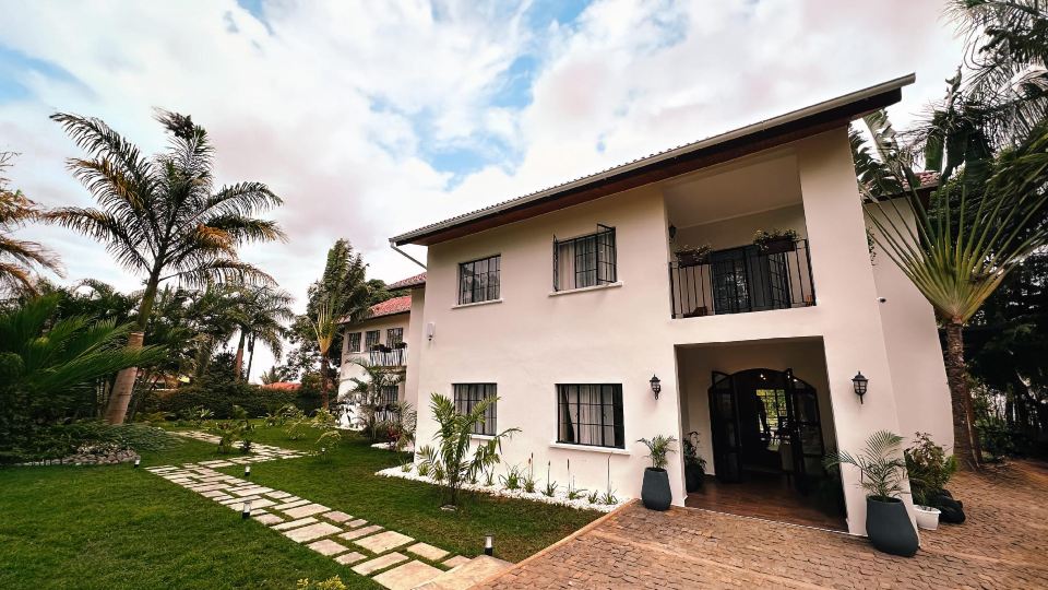 Brubru Lodge