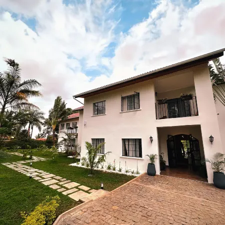 Brubru Lodge