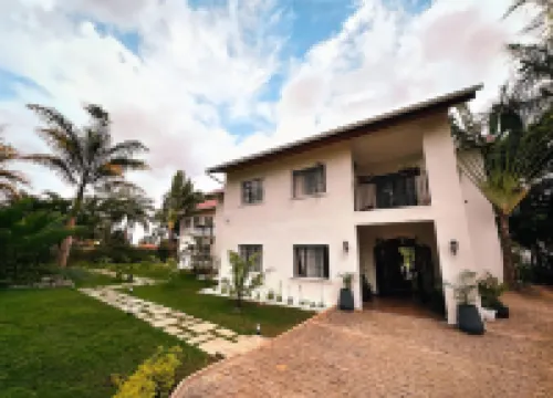 Brubru Lodge Hotels in 