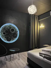 外星人醫生旅舍