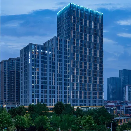Orange Hotel (Rizhao Huarun Vientiane Mall Rizhao Railway Station Branch)