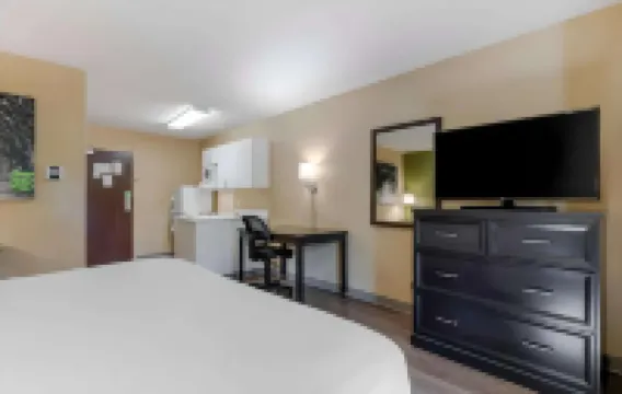 Suburban Studios Copley Akron West Hotels in Copley Township