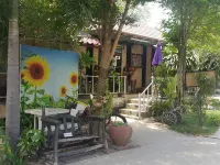 Wannida Garden Resort Hotel dekat 巴真武里乔木