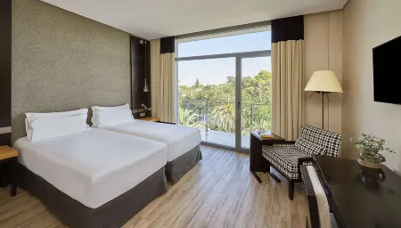 NH Avenida Jerez