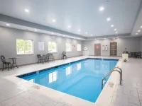 Candlewood Suites LOUISVILLE NORTH by IHG - Swimmingpools
