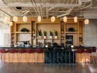 Waymore's Guest House and Casual Club Hoteles cerca de Parque Riverfront