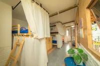 Happy House Bnb Bromo Backpacker Hotels in Probolinggo City