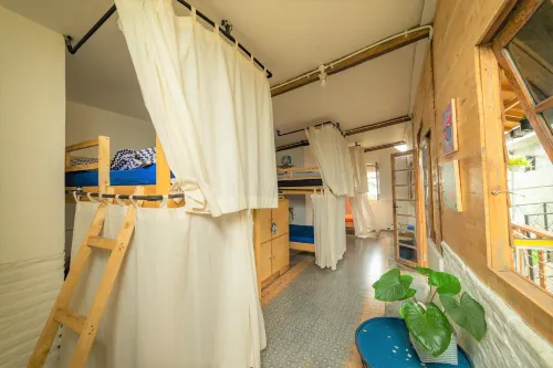 Happy House BnB Bromo backpacker