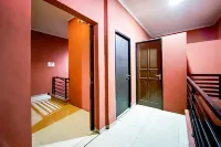 Citara Jaya Guesthouse Mitra RedDoorz Hotels in Jatiasih