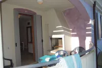 Modern Three Room Flat with Pool