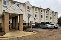 Clarion Pointe Starkville Near University - 2-Star