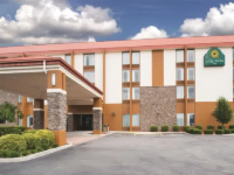 Garner Hotel WYTHEVILLE EAST by IHG