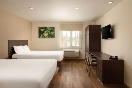 Extended Suites Queretaro Juriquilla