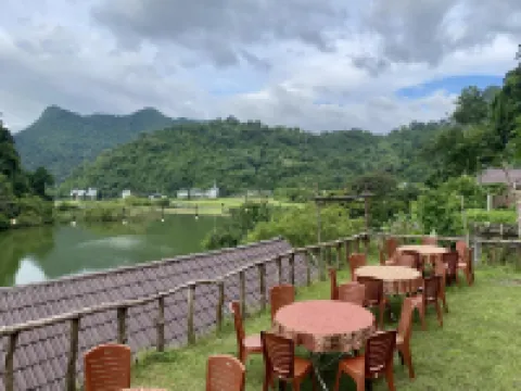 Ba Be Lakeside Bungalow Hotels in Nam Mau