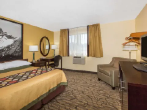 ซุปเปอร์ 8 บายวินด์แฮม นัมปา โรงแรมในแนมปา