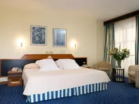 Hotel Chiqui Hotels in Santander