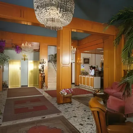 Hotel Amalfi Отели рядом с достопримечательностью «Фаро»