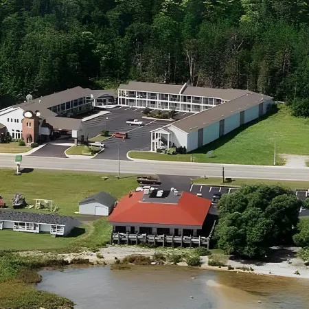 Americas Best Value Inn- St. Ignace