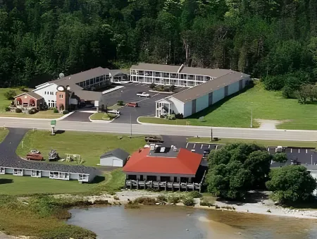 Americas Best Value Inn- St. Ignace