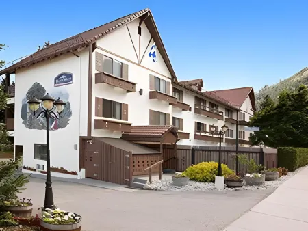 Howard Johnson by Wyndham Leavenworth