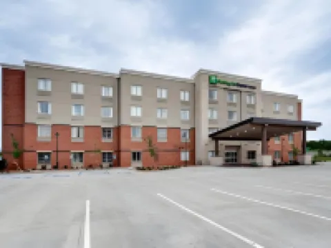 Holiday Inn Express & Suites Great Bend by IHG Hotels in Great Bend