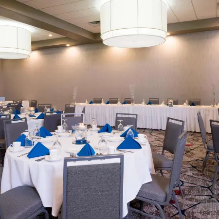 Sonesta Hotel Grand Rapids Airport