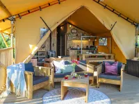 Safari Lodge by IJsselmeer Lake