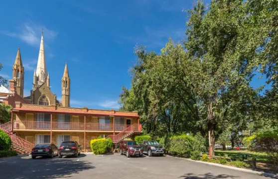 大教堂汽車旅館