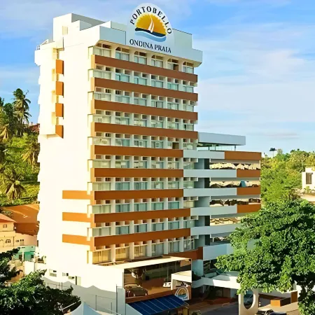 Portobello Ondina Praia Отели рядом с достопримечательностью «Маяк Прайя-да-Барра»
