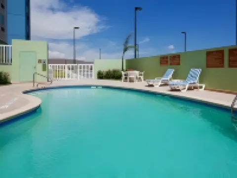 Holiday Inn Express SALTILLO ZONA AEROPUERTO by IHG