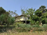 Champa Lodge Hotels in 