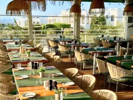 Penthouse Apartment with Stunning Sea and Mountain Views