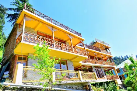 Goroomgo Chanderlata Cottage (Naggar Kullu) Отели в г. Натан