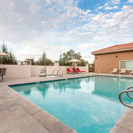 The Oaks Hotel & Suites