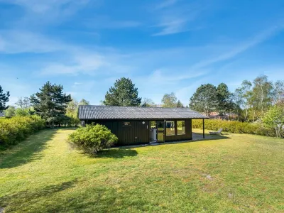 "Lars" - 250m from the Sea