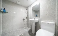 Nonsan Hwangje Motel