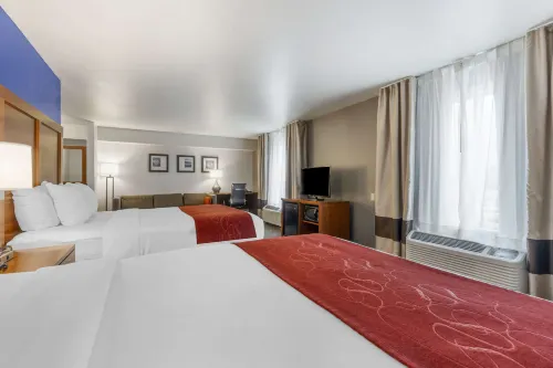 คอมฟอร์ตสวีทส์ เร็ดดิ้ง - แชสตาเลค