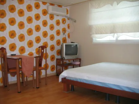 Taean Mongsanpo Blue Ocean Resort Отели рядом с достопримечательностью «Ch'ŏngp'odae-haesuyokchang»