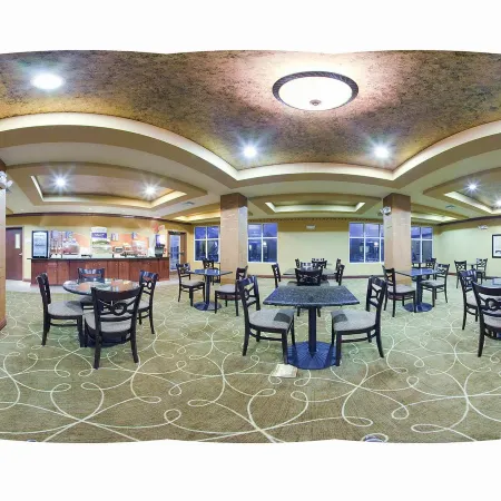 Holiday Inn Express & Suites FOLEY - N GULF SHORES by IHG