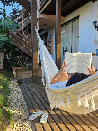 Casa da Flôr GuestHouse, Praia Grande, Beto Carrero Отели в г. Пенья