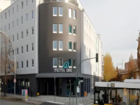 Motel One Berlin-Bellevue Hotels near Office of the Federal President Berlin