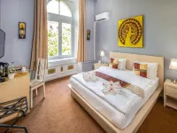Andrassy Thai Hotel Hotels near St. Stephen's Basilica