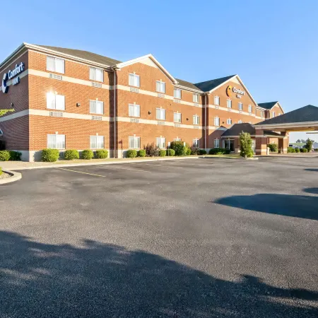 Comfort Inn Hebron-Lowell Area