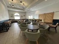 Best Western Watertown Отели в г. Окономовок