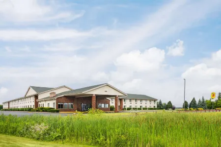 Super 8 by Wyndham Henrietta/Rochester Area